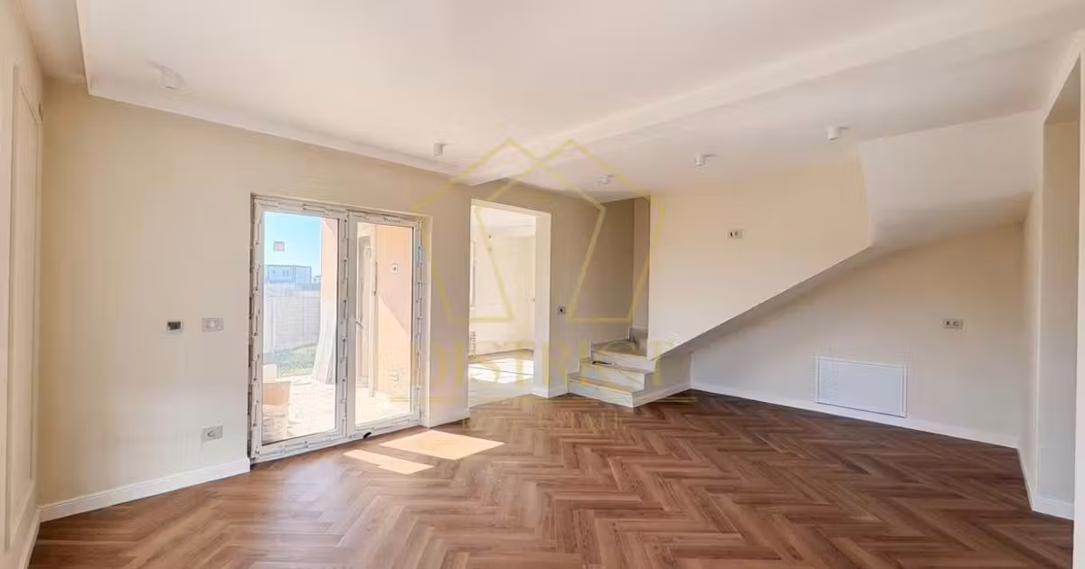 Duplex de vânzare cu 5 camere în Urseni