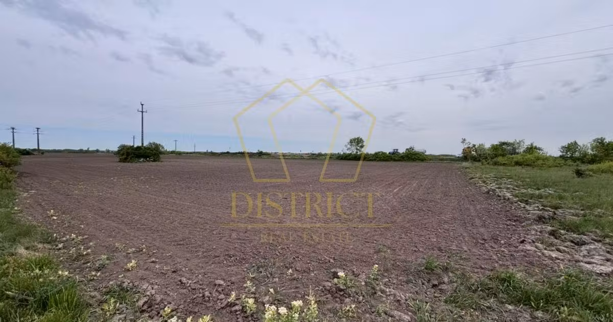 Teren Construcții intravilan de vânzare de 48800 mp, în Pădureni (Jebel)