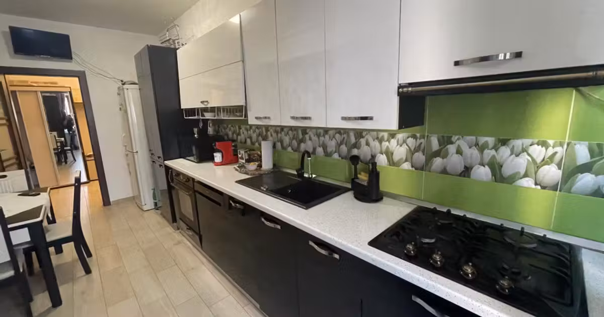 Apartament de vânzare cu 3 camere, mobilat în zona Drumul Taberei, Sector 6
