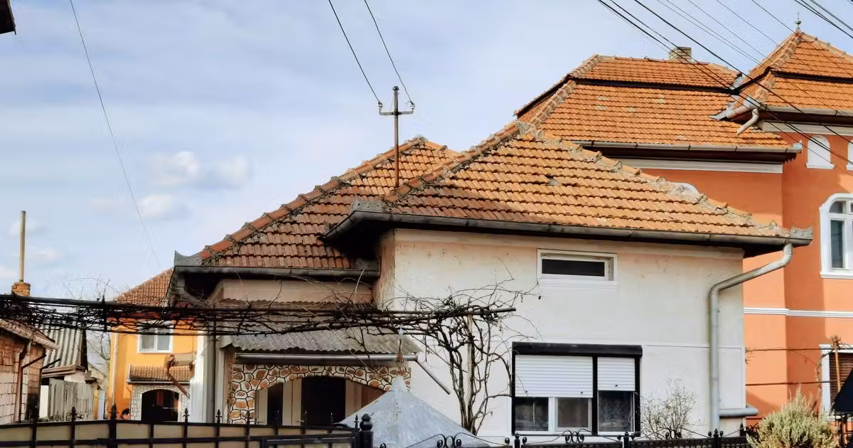 Casă individuală de vânzare cu 7 camere, mobilată în Ilia