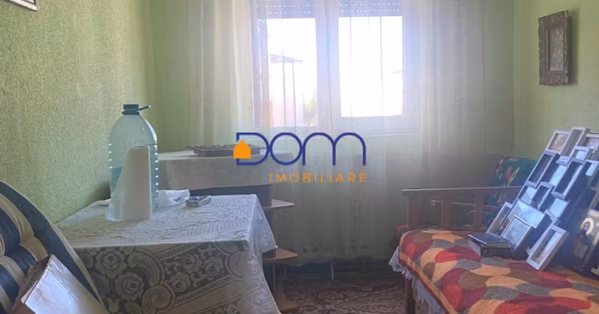 Apartament de vânzare cu 4 camere în Caransebeș