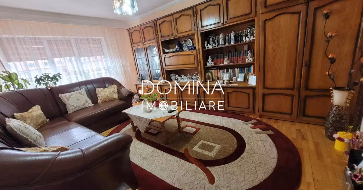 Apartament de vânzare cu 2 camere în zona Central, Târgu Jiu