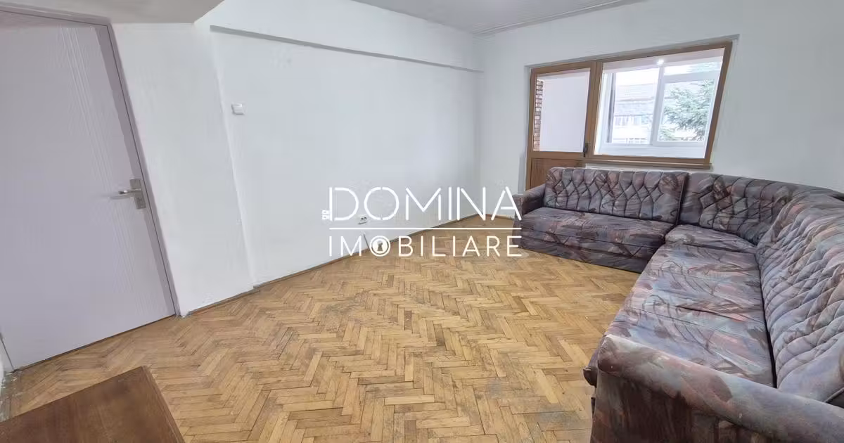 Apartament de vânzare cu 3 camere în zona Central, Târgu Jiu