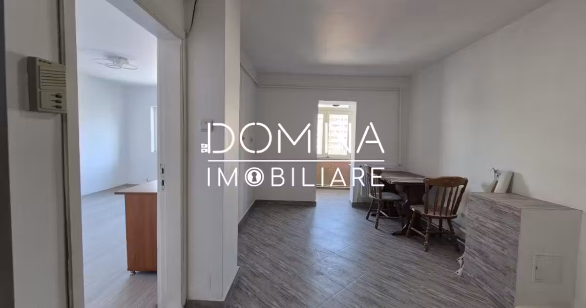 Apartament de vânzare cu 3 camere în zona Central, Târgu Jiu