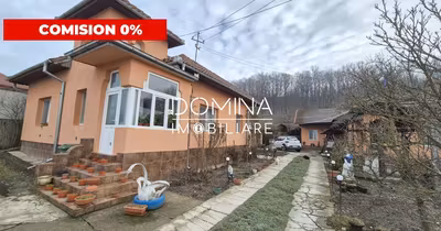 Casă Drăguțești