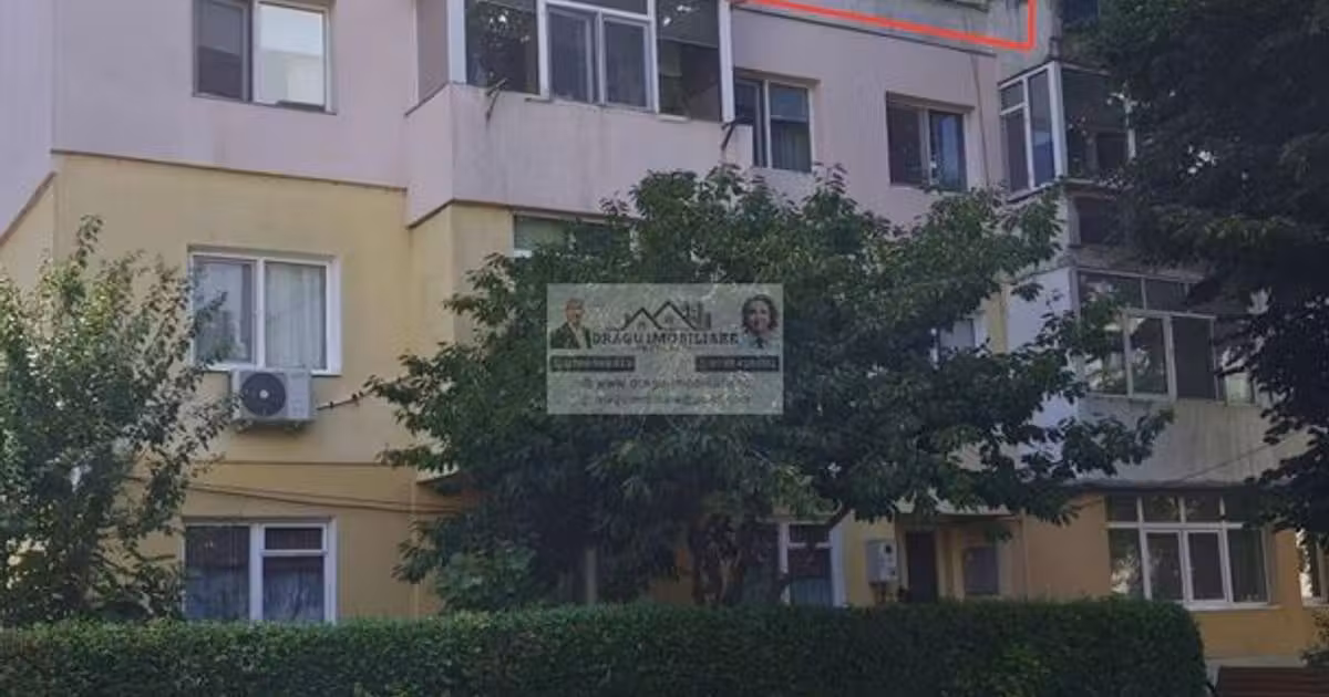 Apartament de vânzare cu 4 camere în Tecuci