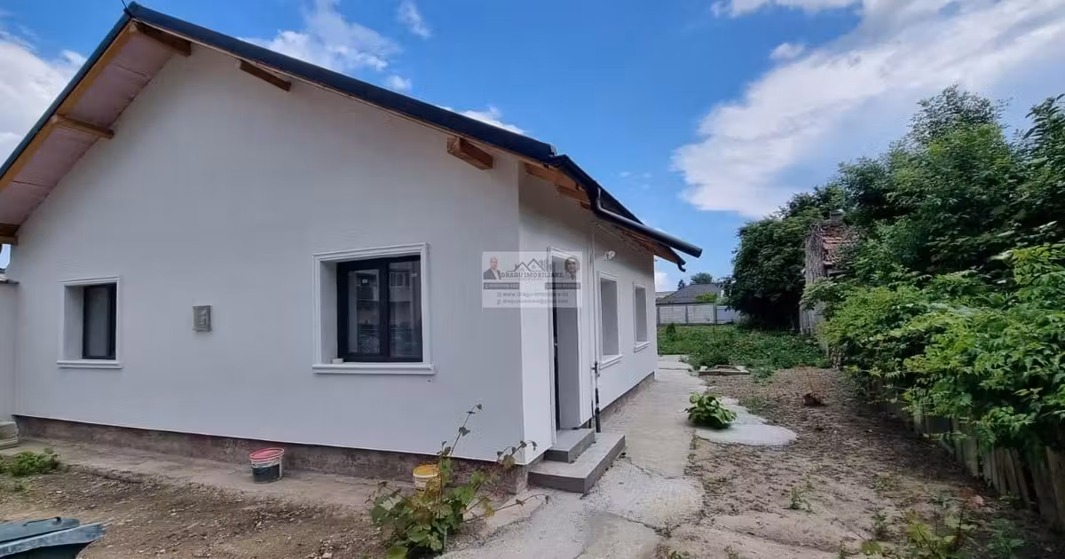 Casă individuală de vânzare cu 2 camere, mobilată în Adjud