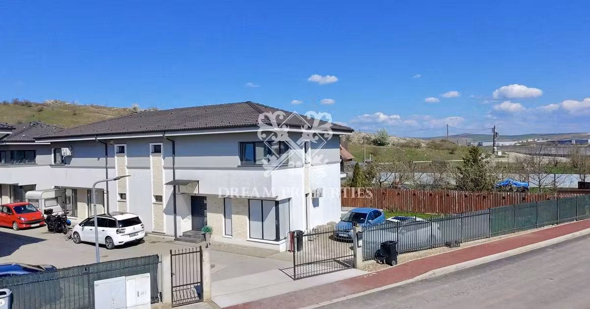 Duplex de vânzare cu 4 camere în Apahida
