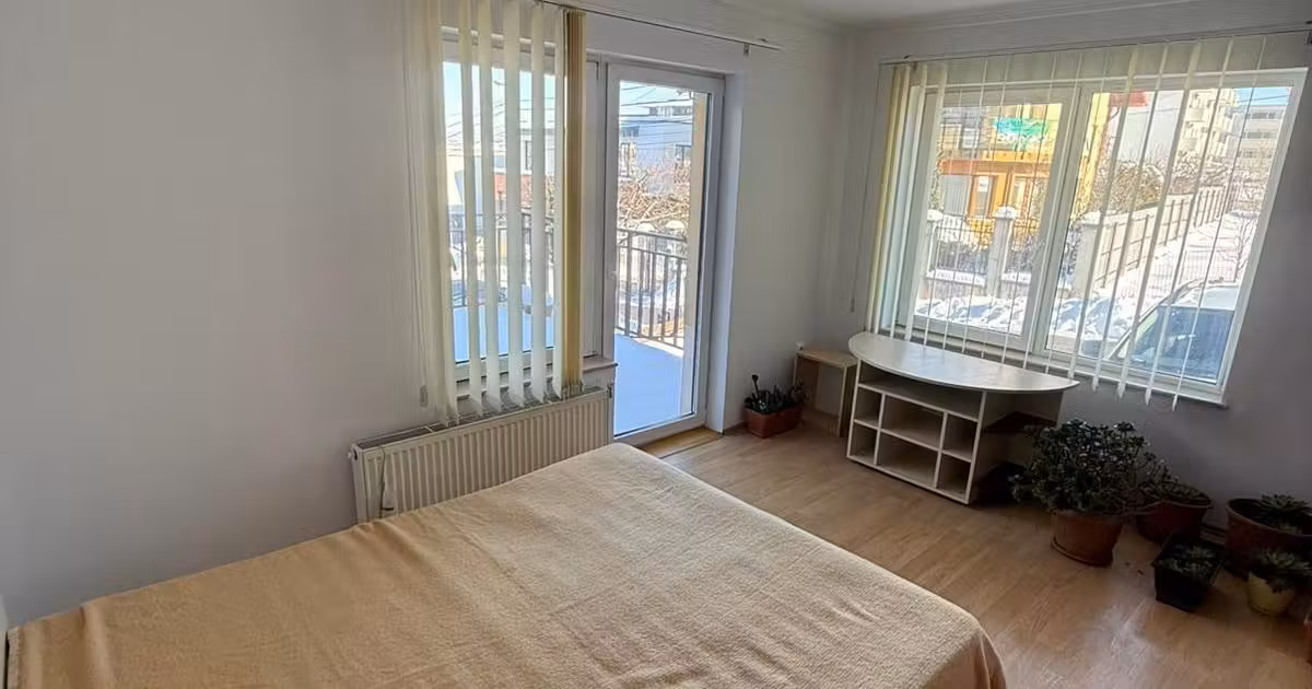 Apartament de vânzare cu 3 camere în zona Bună Ziua, Cluj-Napoca