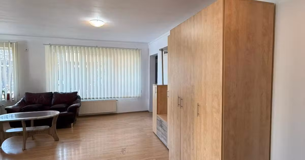Apartament de vânzare cu 3 camere în zona Bună Ziua, Cluj-Napoca