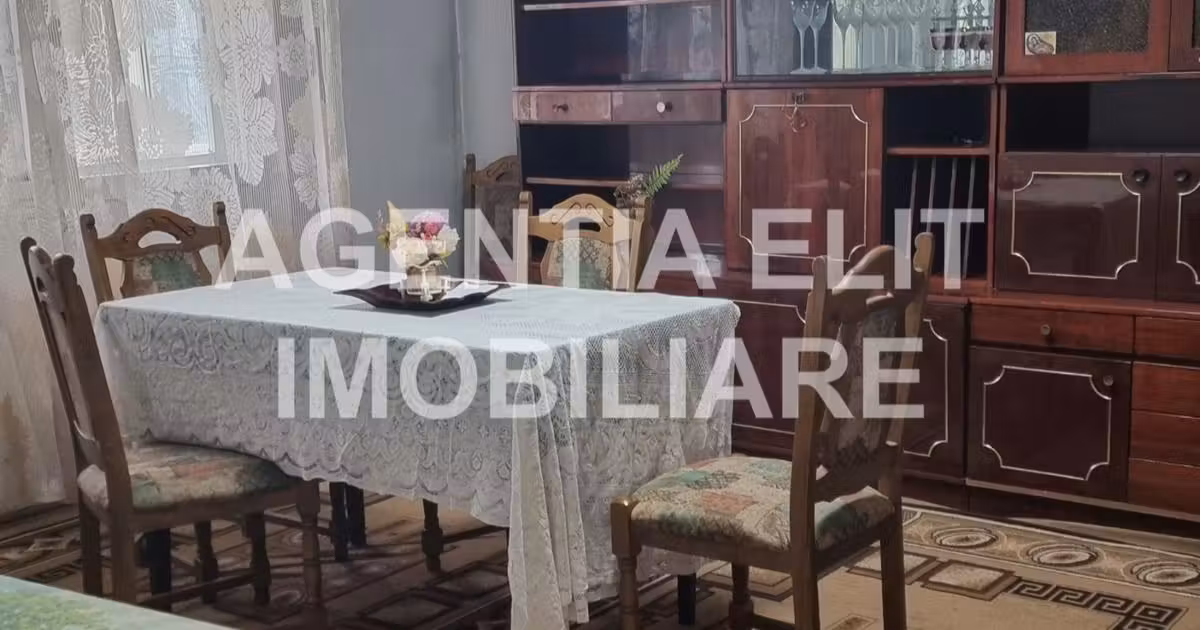 Apartament de vânzare cu 4 camere în zona Central, Botoșani