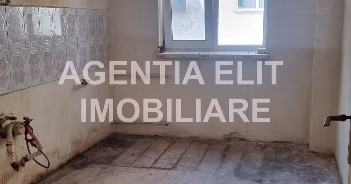Apartament de vânzare cu 3 camere în zona Central, Botoșani