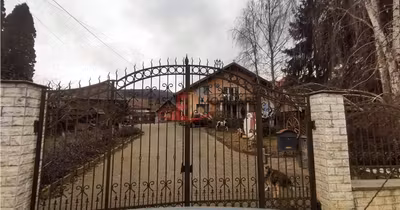 Casă Bărdești