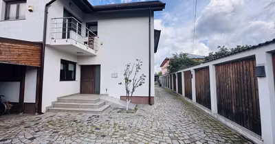 Casă Roșu