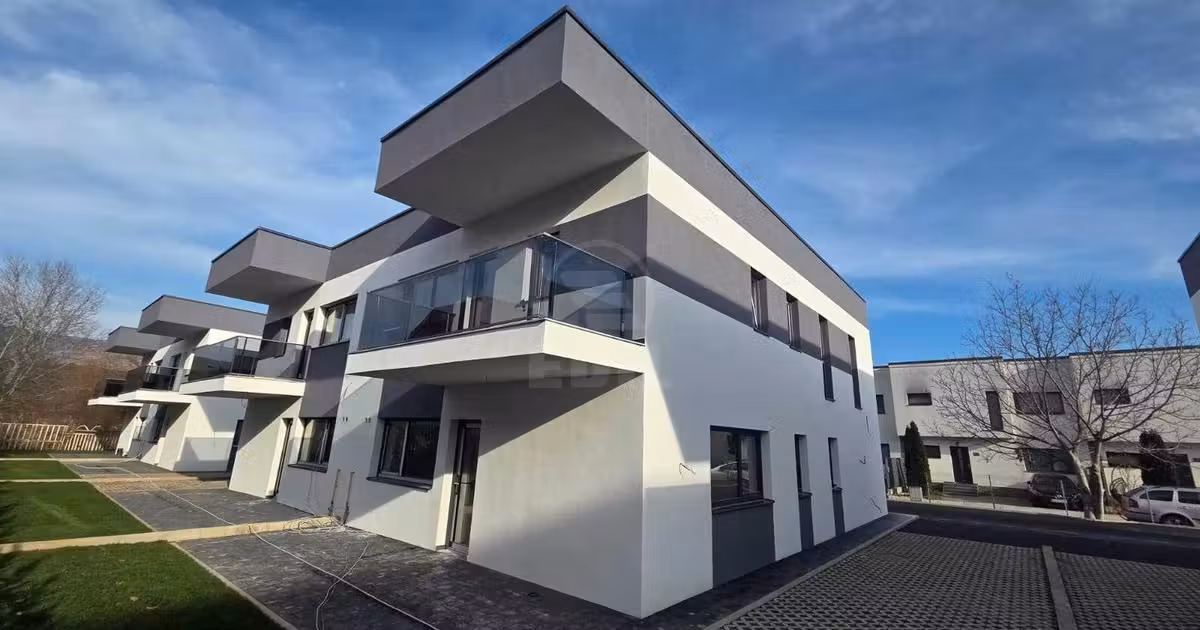 Duplex de vânzare cu 5 camere în Florești