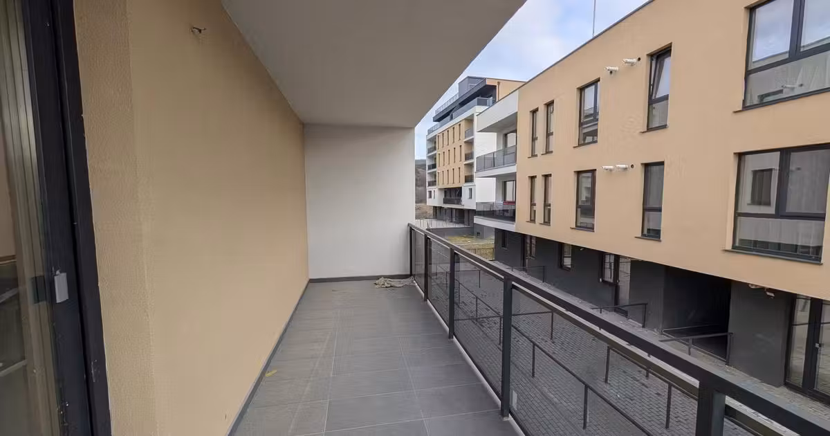 Apartament de vânzare cu 3 camere în Florești
