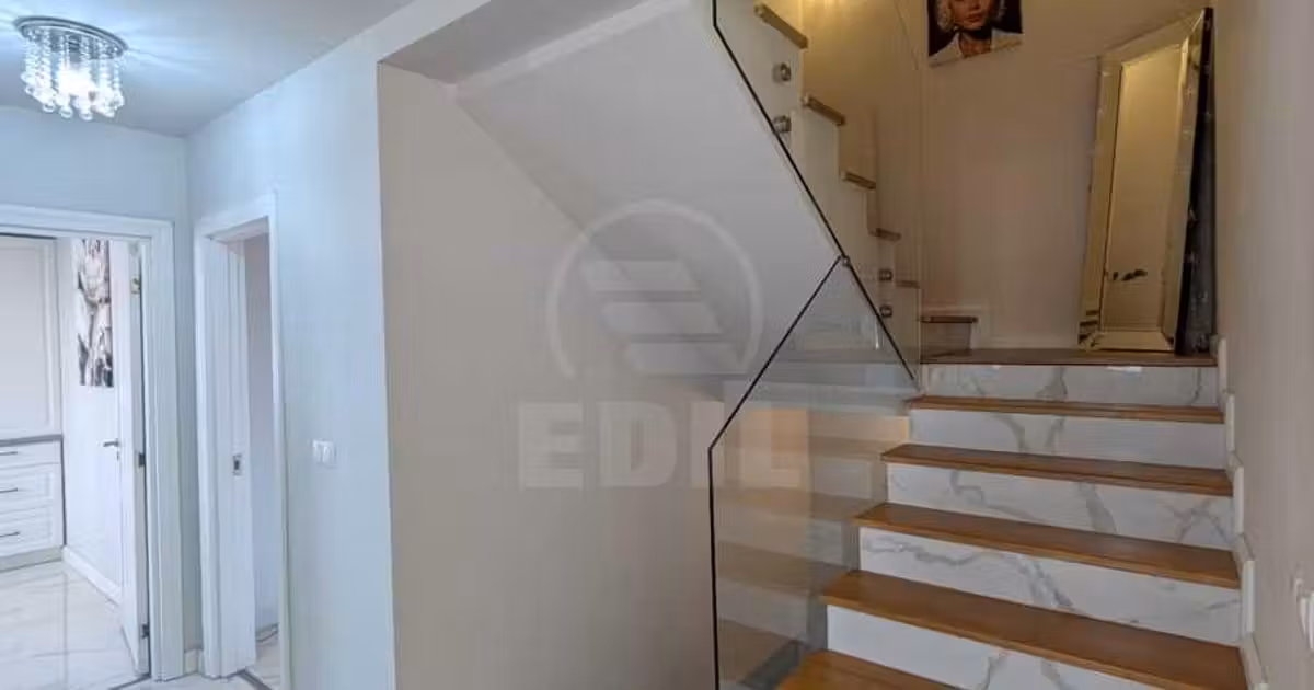 Duplex de vânzare cu 6 camere, mobilat în Florești