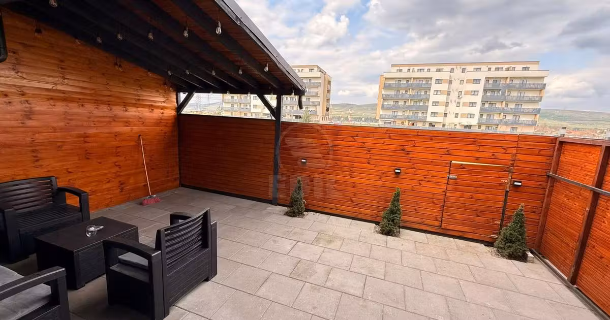 Casă de vânzare cu 4 camere în Florești