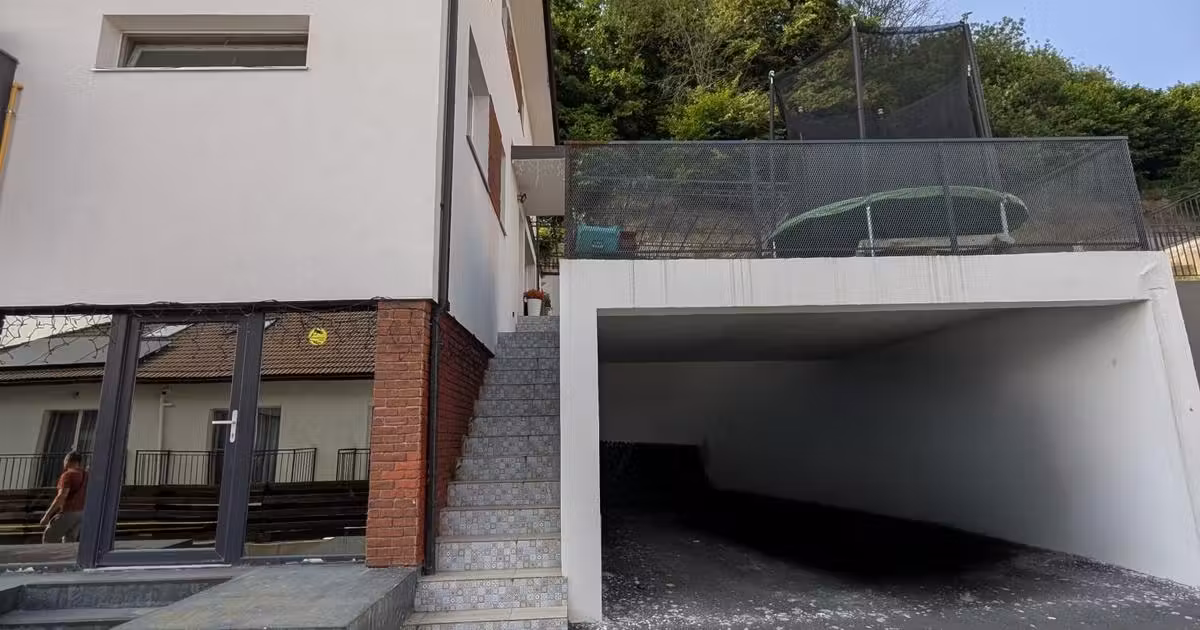 Duplex de vânzare cu 6 camere în Florești