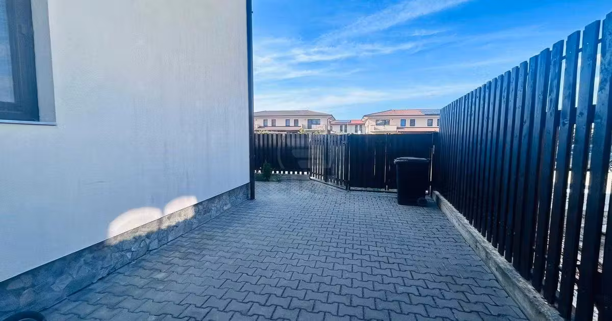 Duplex de vânzare cu 5 camere în Florești