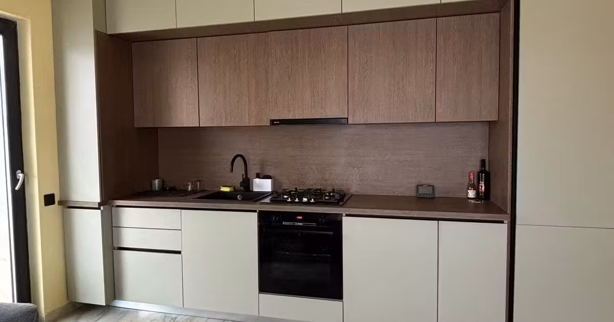 Apartament de vânzare cu 3 camere, mobilat în Florești