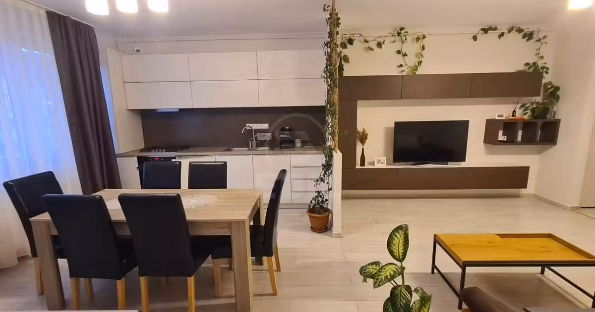 Apartament de vânzare cu 3 camere, mobilat în Florești