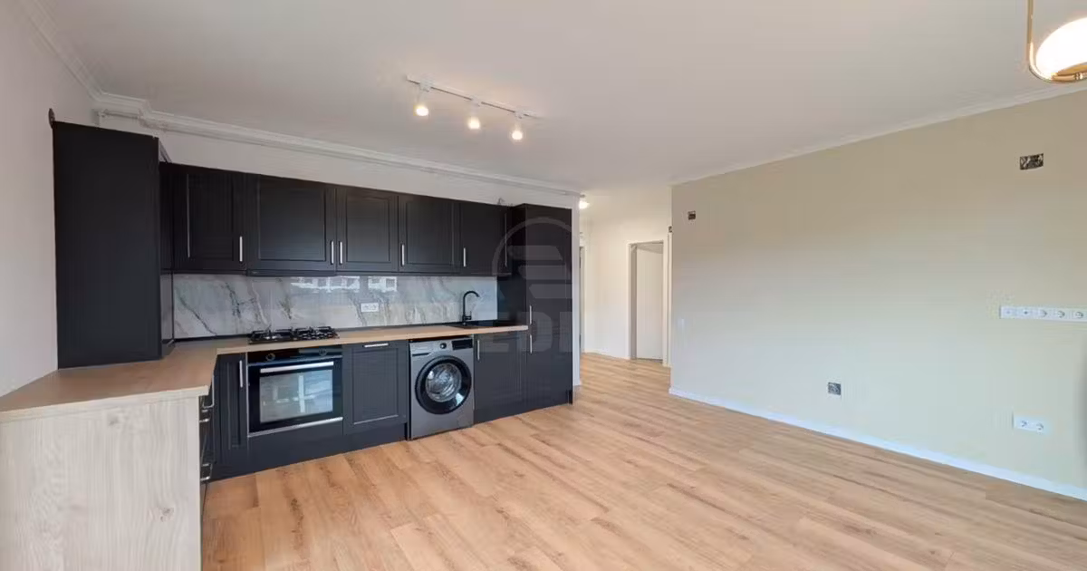 Apartament de vânzare cu 3 camere în Florești