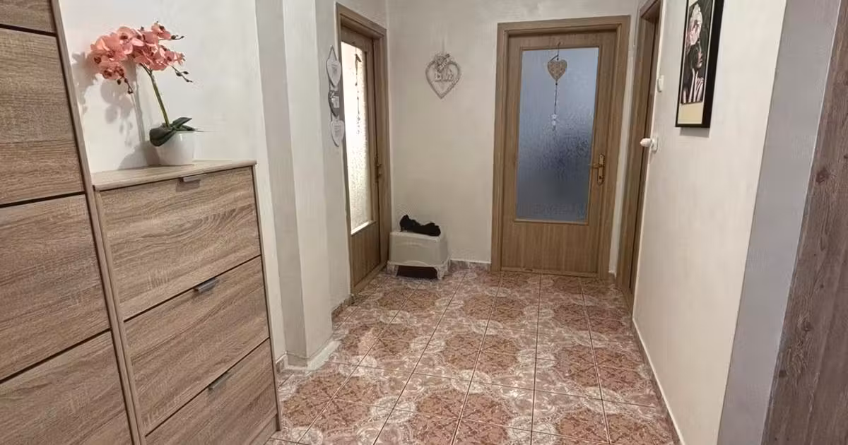 Apartament de vânzare cu 2 camere, mobilat în zona Hipodrom 3, Sibiu