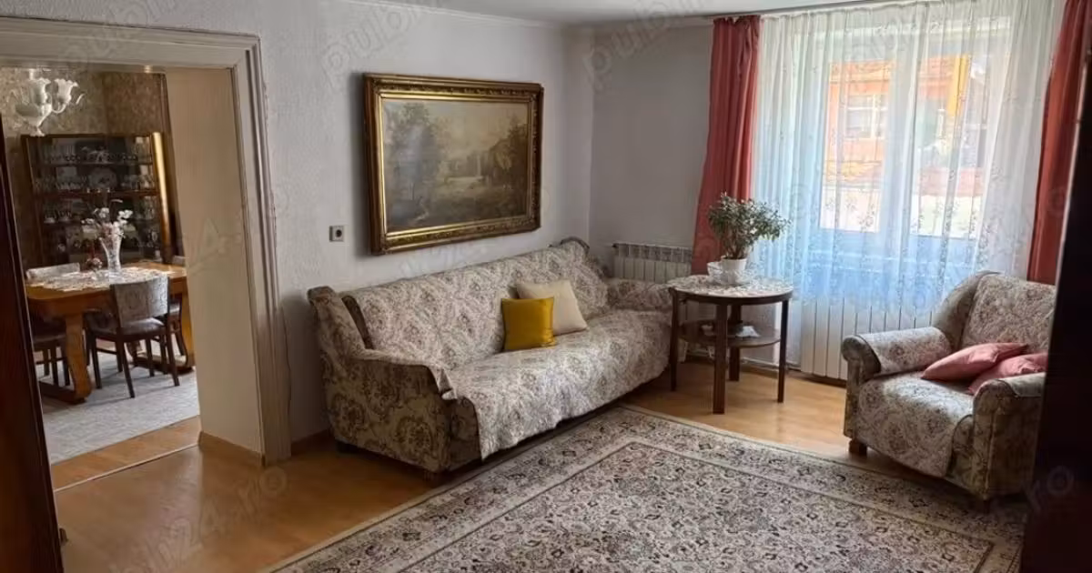 Casă de vânzare cu 3 camere, mobilată în zona Orașul de Jos, Sibiu