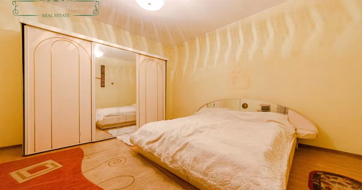 Apartament de vânzare cu 4 camere, mobilat în zona Central, Arad