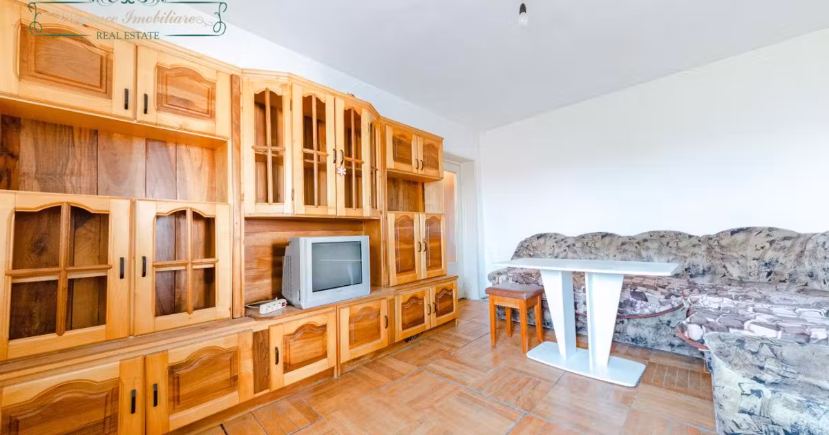 Apartament de vânzare cu 3 camere, mobilat în zona Fortuna, Arad