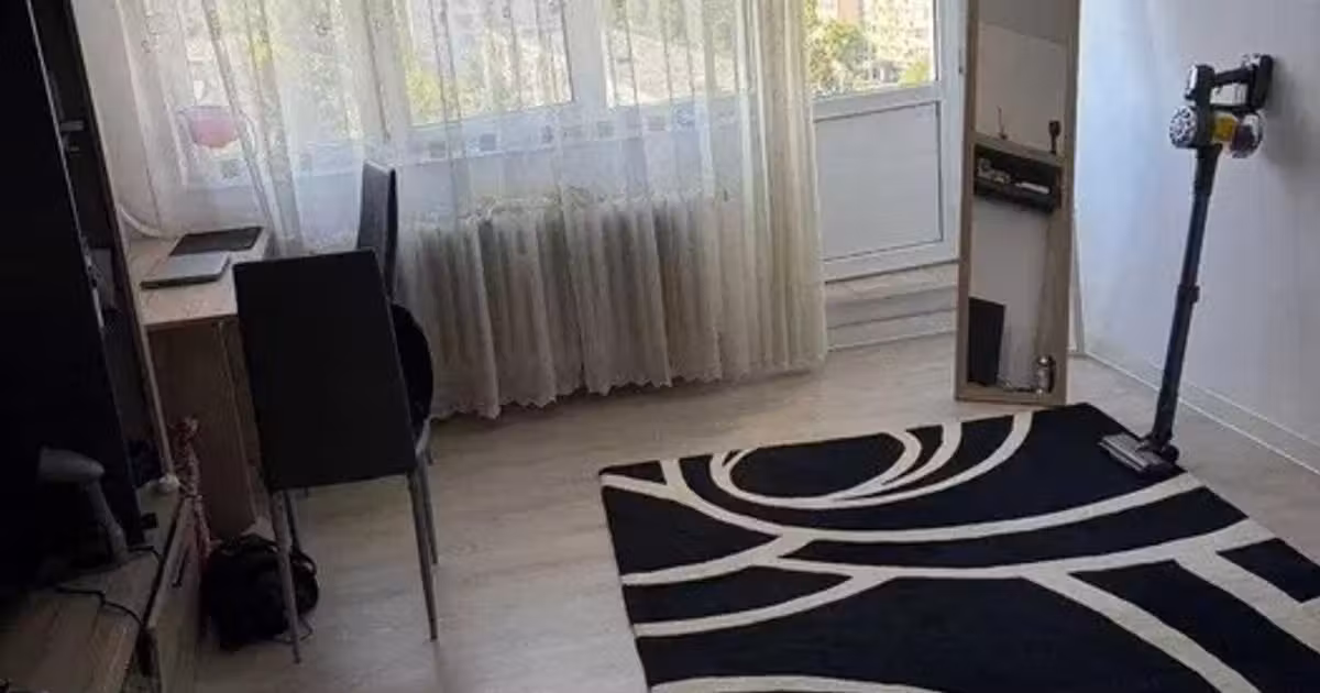 Garsonieră de vânzare în zona Podu Roș, Iași