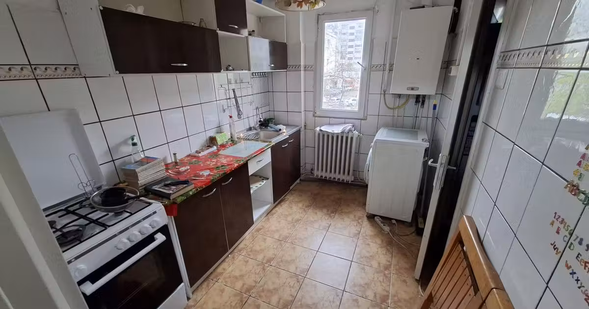 Apartament de vânzare cu 2 camere, mobilat în zona Podu Roș, Iași
