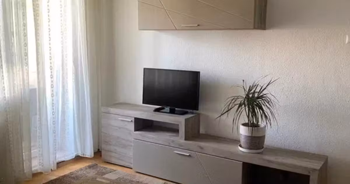 Apartament de vânzare cu 2 camere, mobilat în zona Podu Roș, Iași
