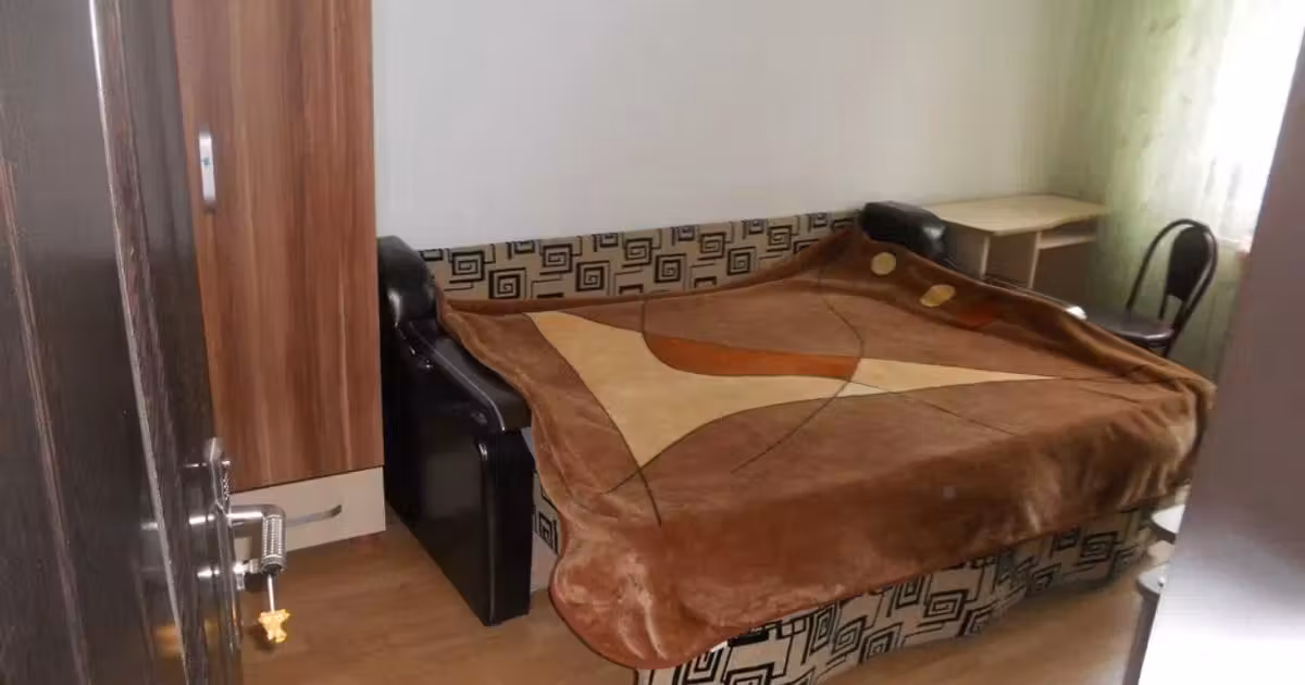 Garsonieră de vânzare, mobilată în zona Podu Roș, Iași