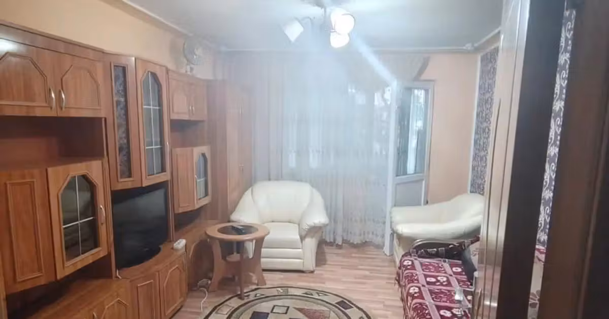 Apartament de vânzare cu 2 camere, mobilat în zona Podu Roș, Iași