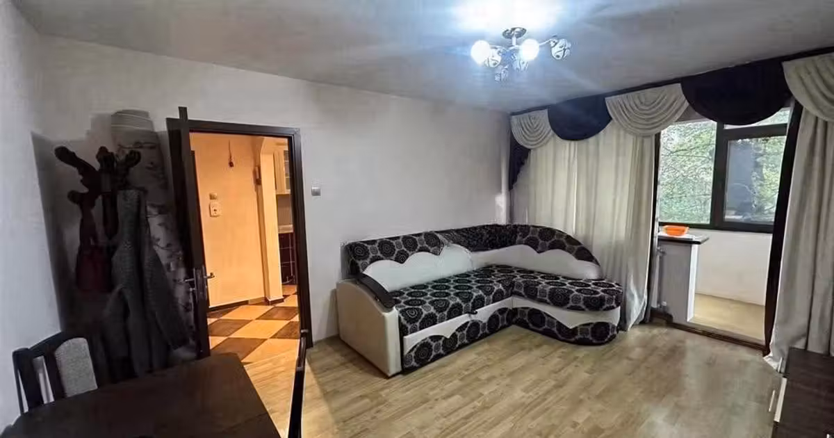 Apartament de vânzare cu 2 camere, mobilat în zona Podu Roș, Iași