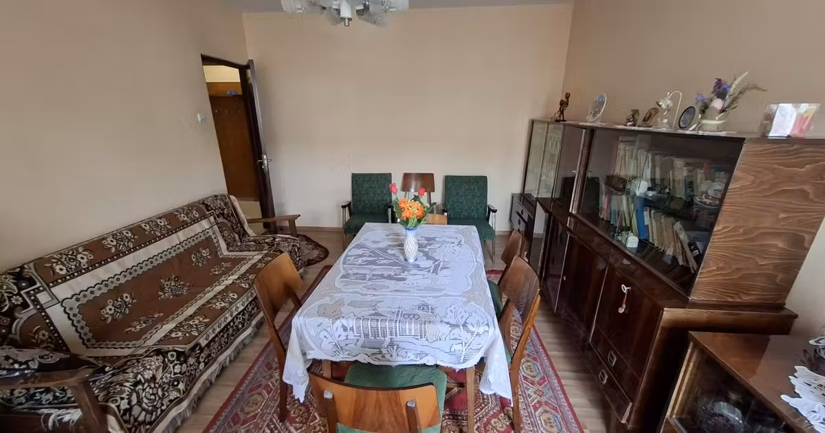 Apartament de vânzare cu 4 camere, mobilat în zona Dacia, Iași