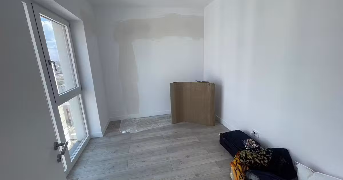 Apartament de vânzare cu 3 camere în zona Baza 3, Iași