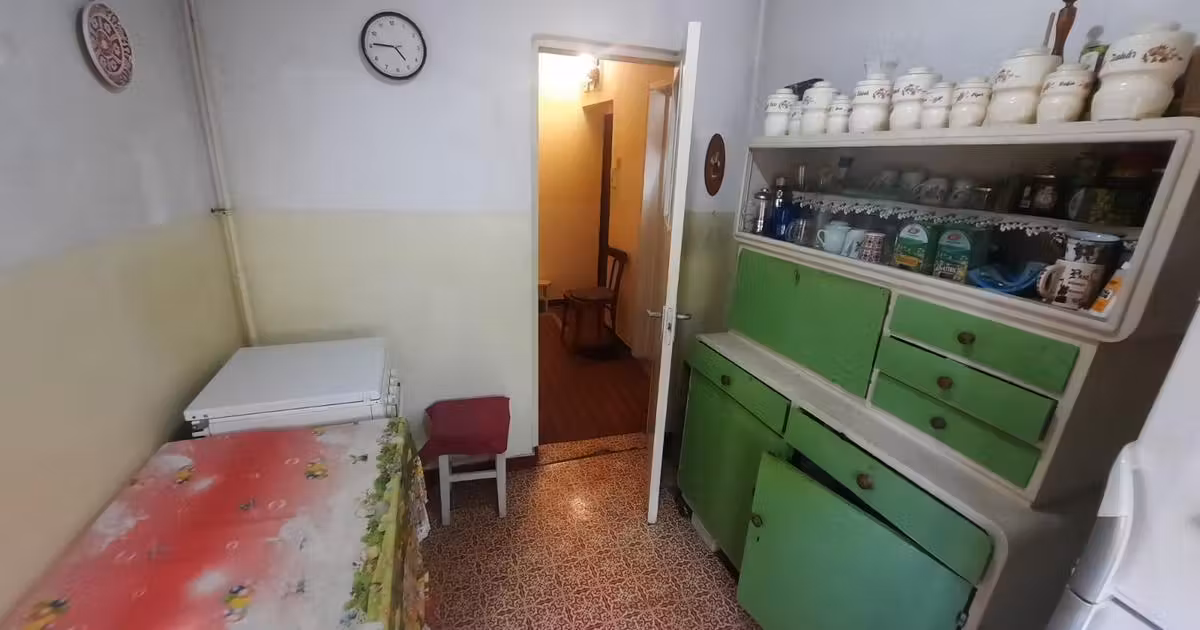 Apartament de vânzare cu 3 camere, mobilat în zona Tătărași, Iași