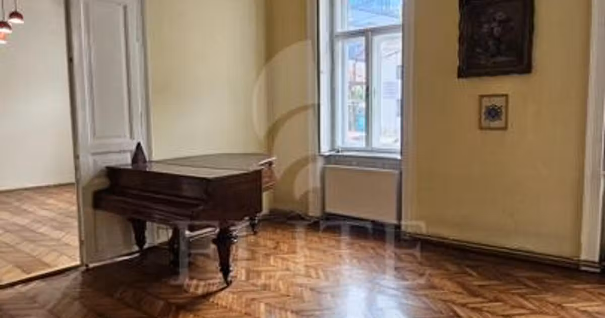 Apartament de vânzare cu 3 camere în zona Central, Cluj-Napoca