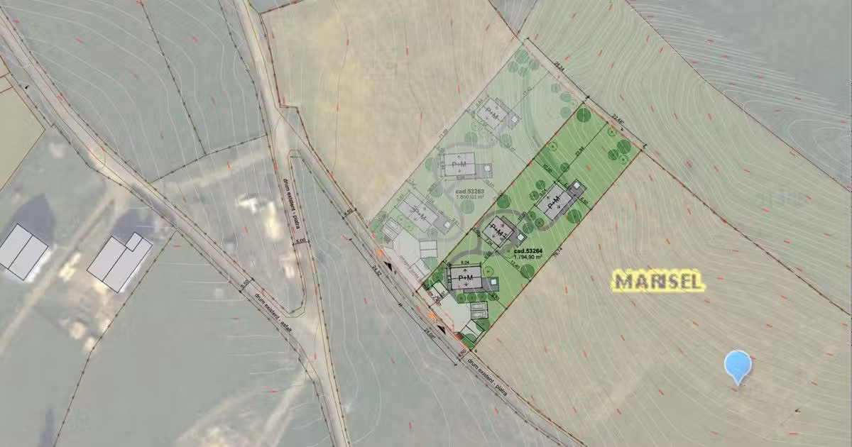 Teren Construcții intravilan de vânzare de 1800 mp, în Mărișel