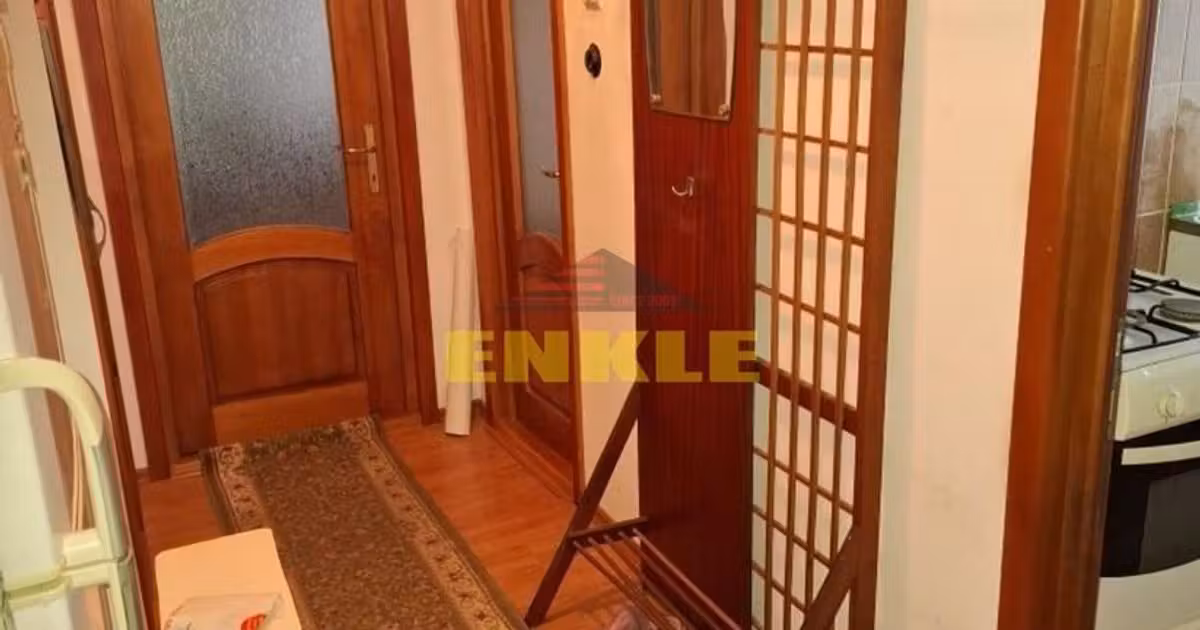 Apartament de vânzare cu 3 camere în zona Central, Botoșani