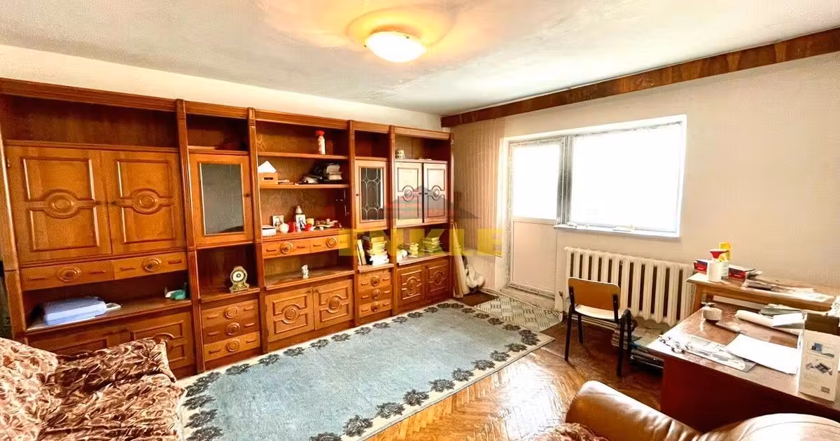 Apartament de vânzare cu 3 camere în zona Central, Botoșani