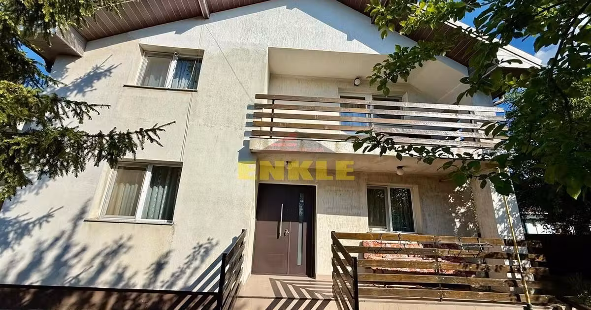 Casă individuală de vânzare cu 5 camere în zona Periferie, Botoșani
