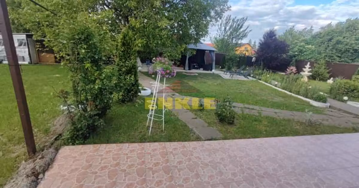 Casă individuală de vânzare cu 6 camere în Dorohoi