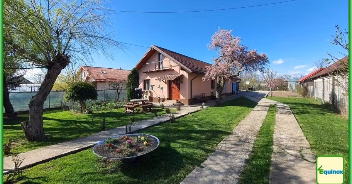 Casă individuală de vânzare cu 3 camere în Lipănești