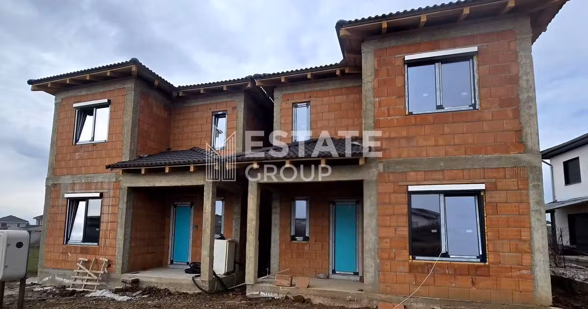Duplex de vânzare cu 4 camere în Giarmata
