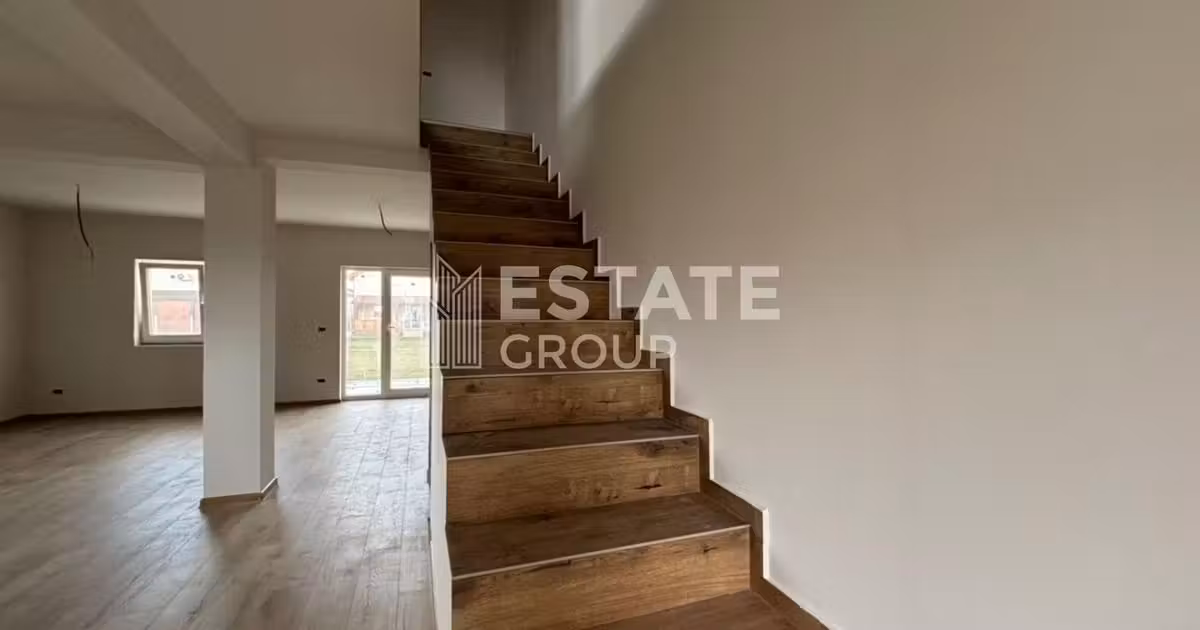 Duplex de vânzare cu 4 camere în Moșnița Nouă