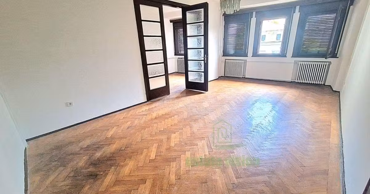 Apartament de vânzare cu 5 camere în zona 1 Mai, Sector 1